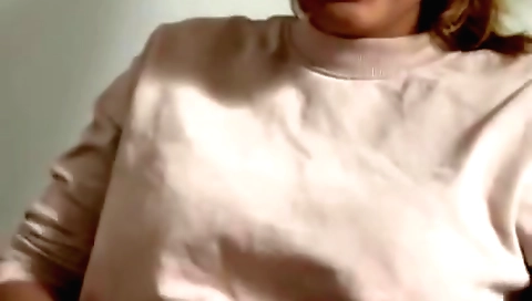 Indian girl has fun with her boyfriend in the house