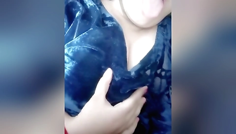 My amateur wife is moaning while talking on webcam