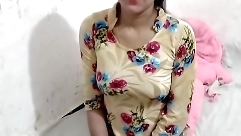 Indian stepsister in sexy outfit has a wonderful moment with me
