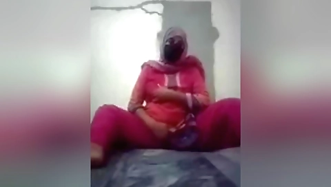 Sexy Hindi video with a cute babe with a perfect face