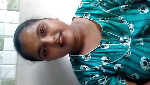 Indian brunette babe is sucking and getting fucked