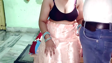 Busty brunette with big tits makes a hot 1080p amateur vid