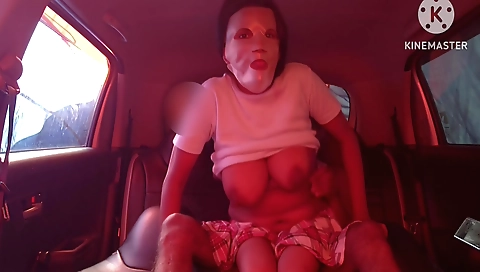 Indian teen rides and fucks her boyfriend while driving